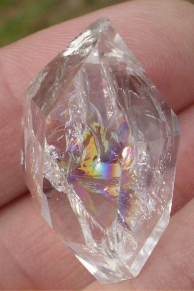 40f803b0a6d066e59a0bdeb7536e7b83--astral-projection-quartz-crystal