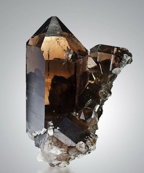 smoky-quartz-crystals-and-stones