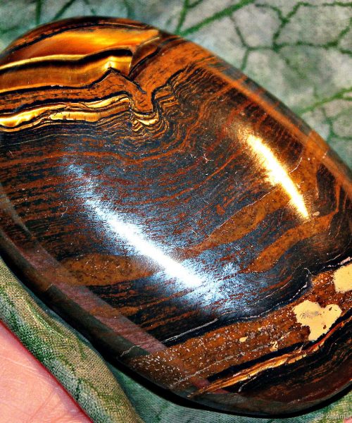 tiger-eye-healing-stone